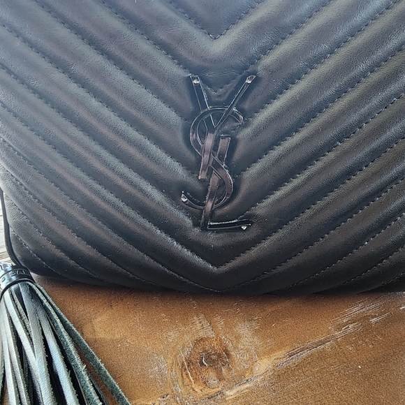 Saint Laurent Black Quilted Leather Crossbody Bag - Picture 2 of 9